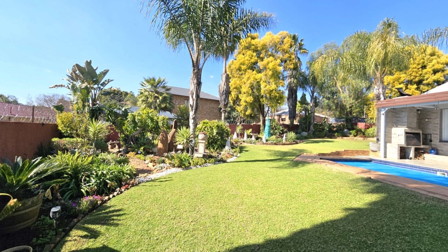 4 Bedroom Property for Sale in Ifafi North West